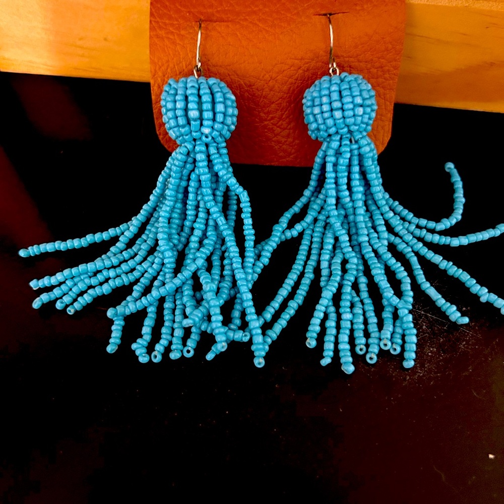 Turquoise (color not the stone) beaded earrings new